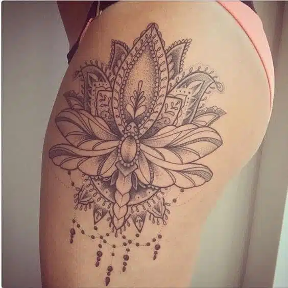 275 Attractive Thigh Tattoos For Women in 2023