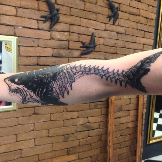 AMAZING JAWS TATTOO YOURE GONNA NEED A BIGGER THROAT  The Daily Jaws